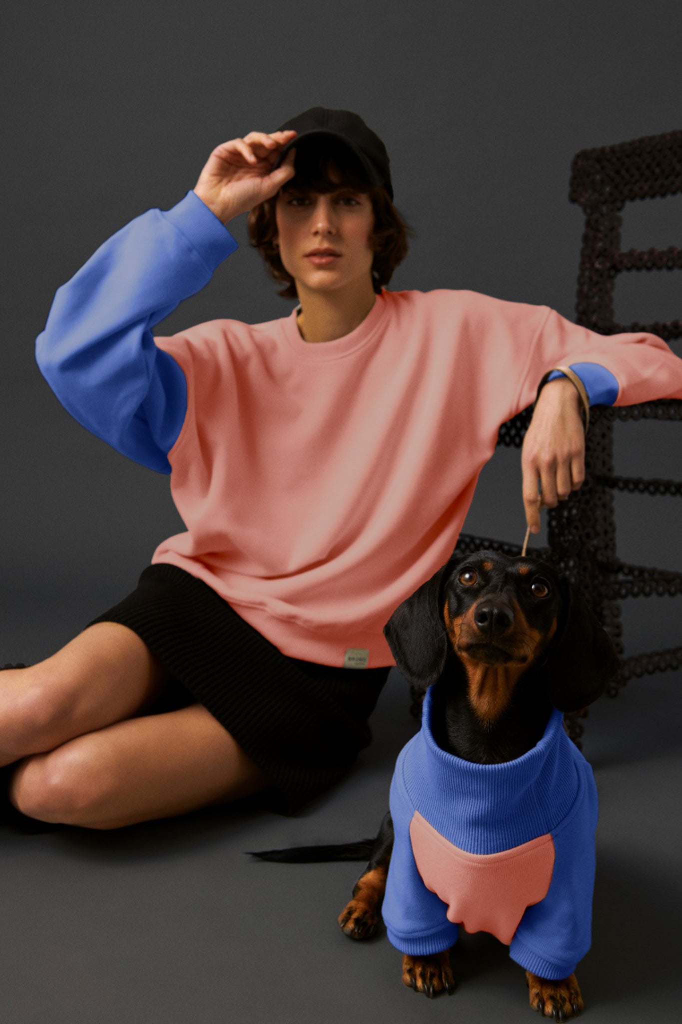 Matchy Sweatshirt - Peach/Blue